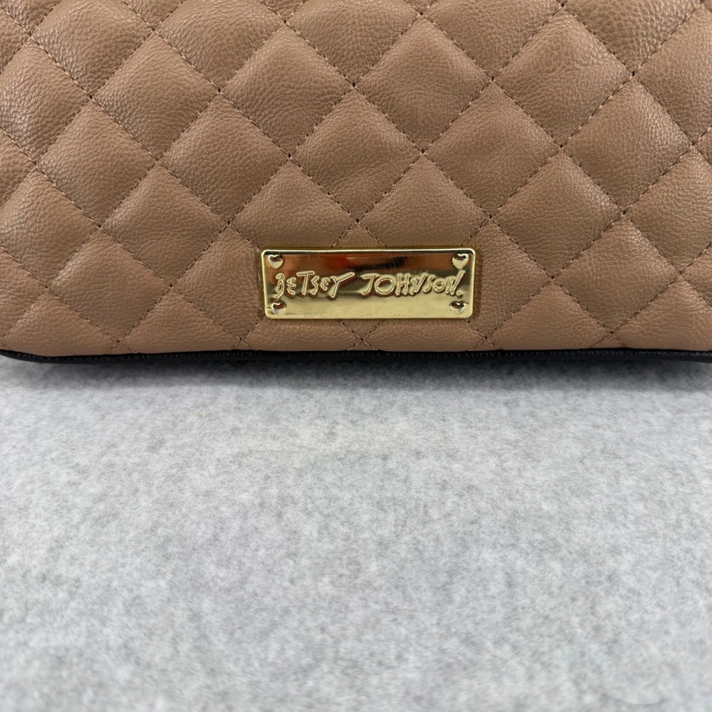 Betsey Johnson Tan Quilted Heart Studded Shoulder Bag Gold Chain Adjust Strap - Picture 6 of 16